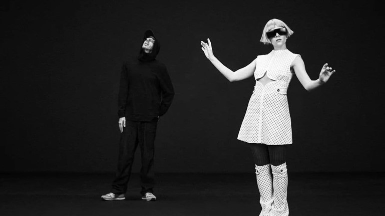 Aurora y Tom Rowlands