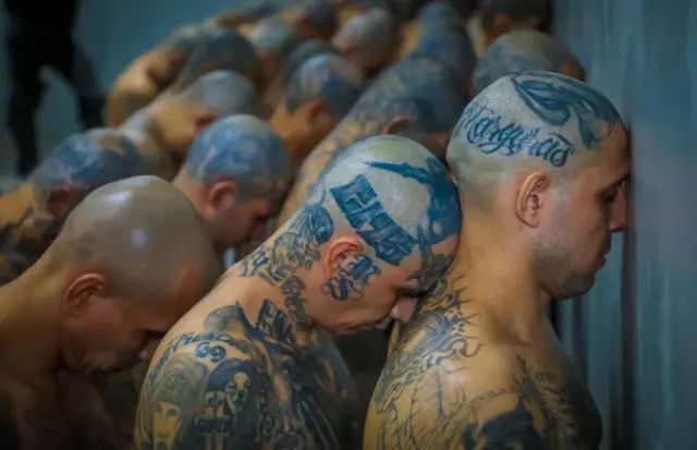 El Salvador inicia megajuicio contra 490 líderes de la Mara Salvatrucha