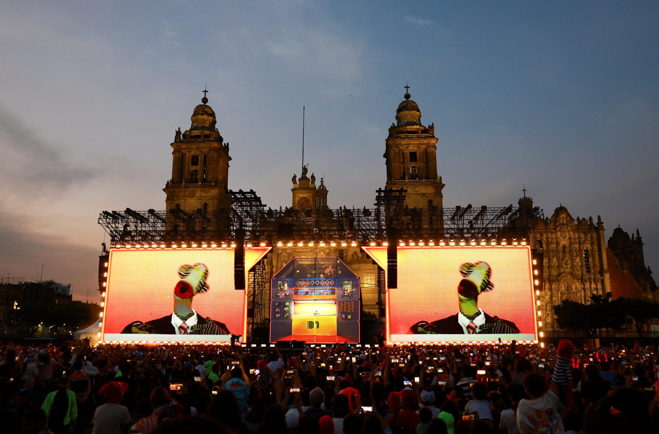 31 Minutos impone récord de 230,000 asistentes en el Zócalo de CDMX